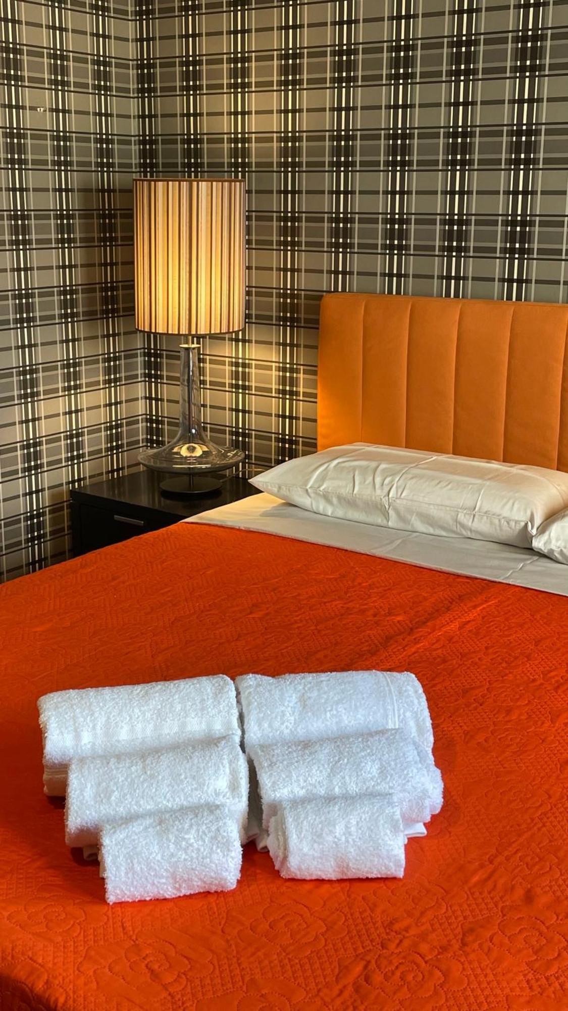 Leonardo Rooms Avellino Exterior foto